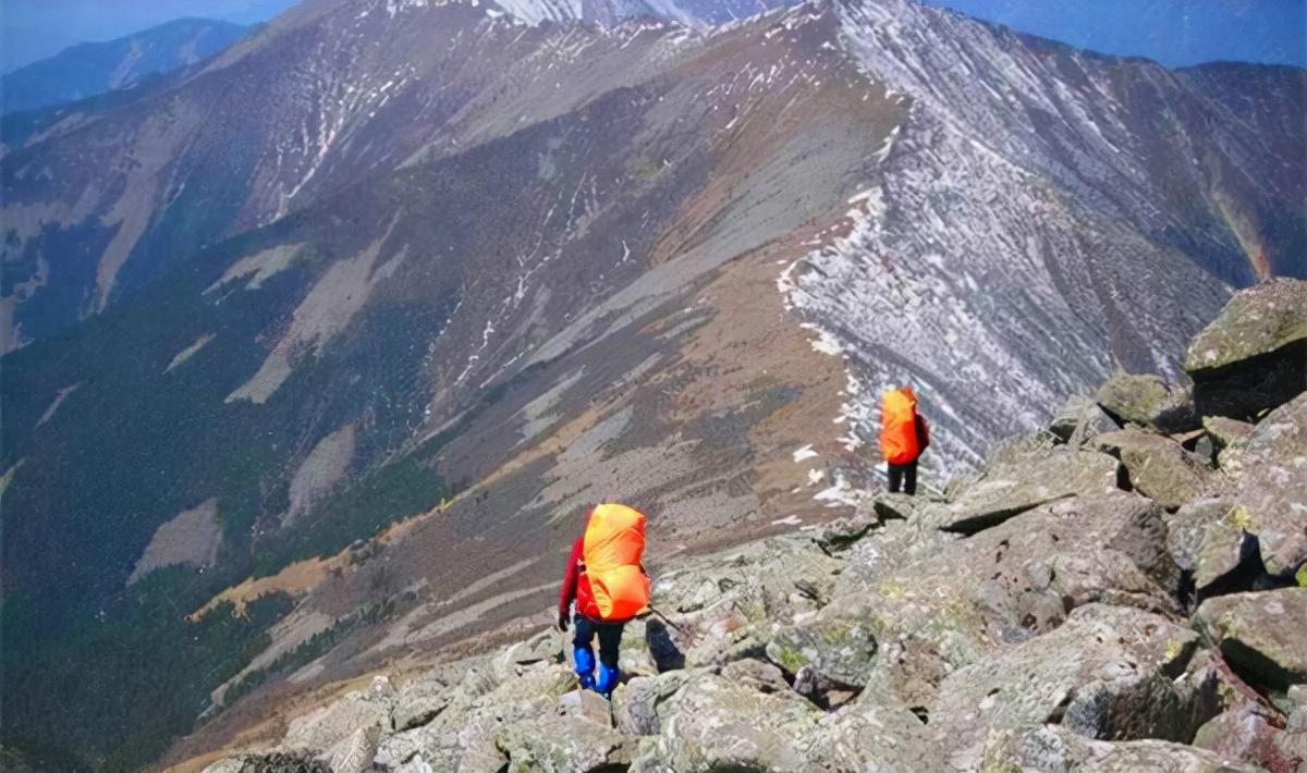 徒步秦岭失联十余天，生死未卜，搜救行动持续进行中