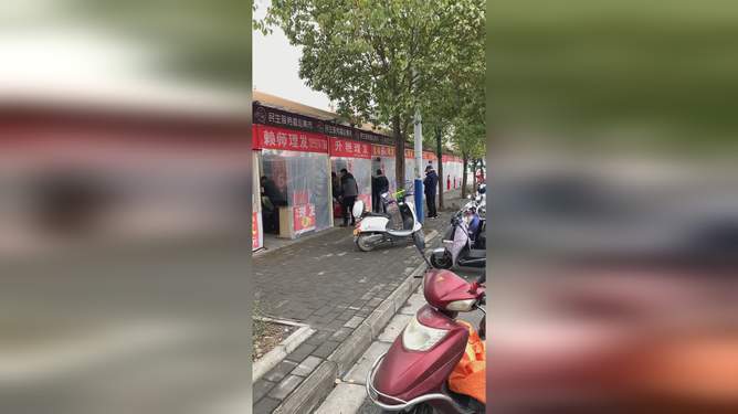 惊！陕西一条街22家理发店扎堆，背后藏着什么秘密？