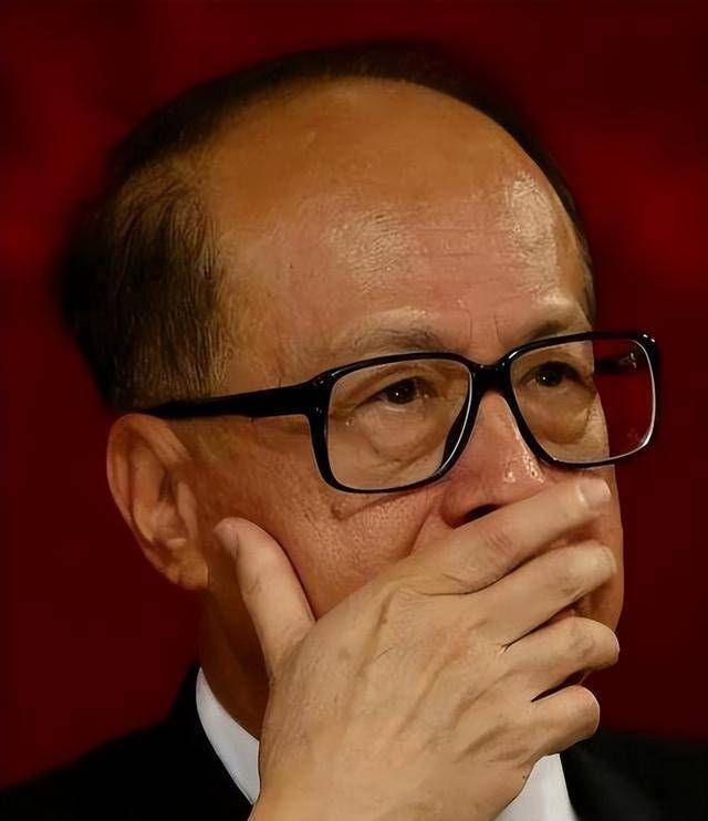 震惊！美国财团豪掷千亿收购李嘉诚43个港口，背后竟暗藏惊天布局？